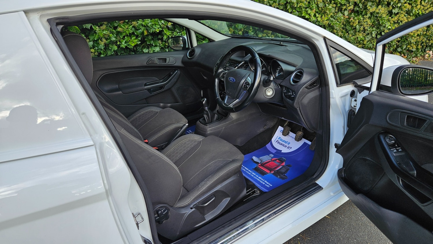 Used Ford Fiesta 2017 for sale - 76598502: Photo 11