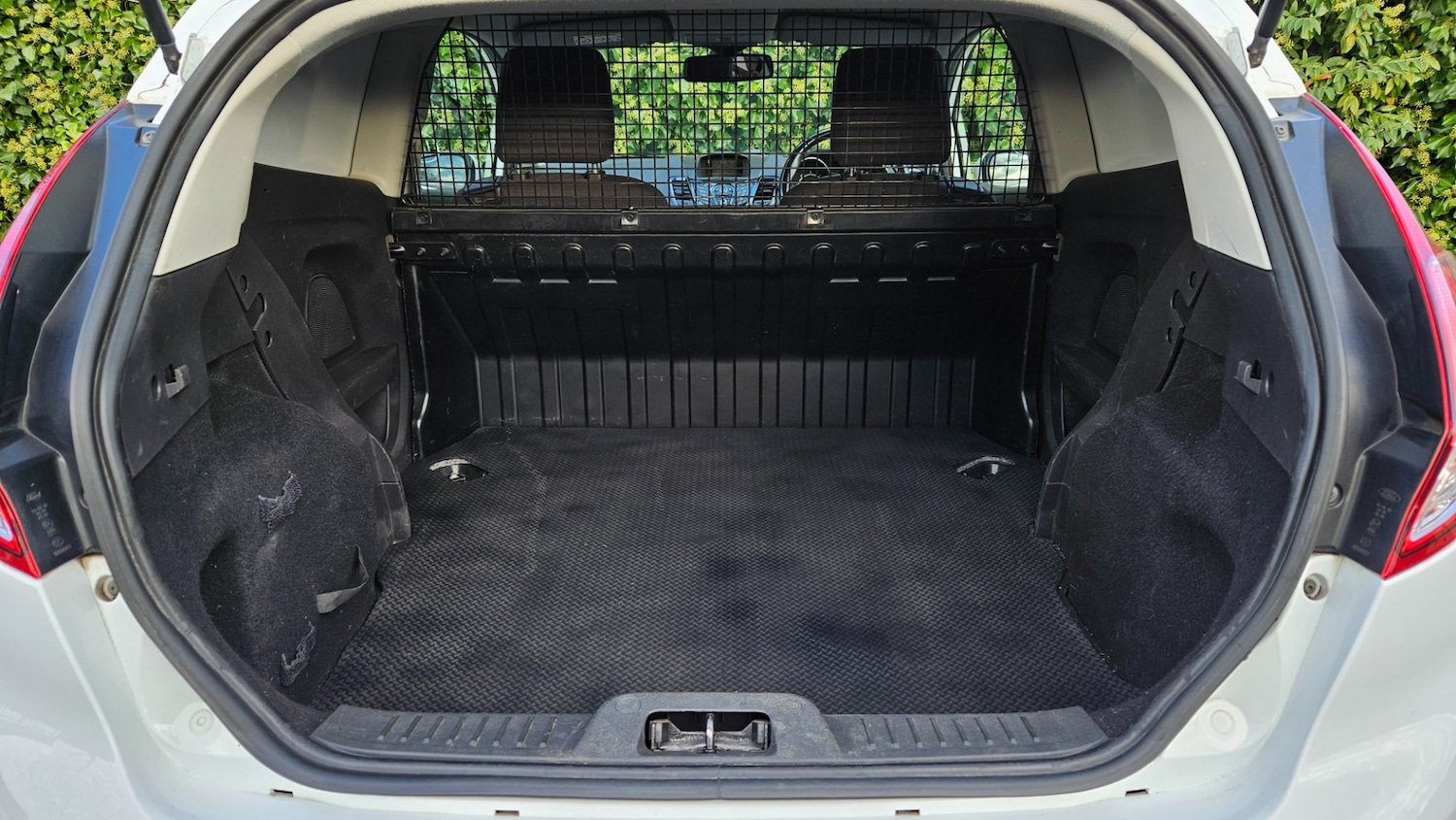 Used Ford Fiesta 2017 for sale - 76598502: Photo 16