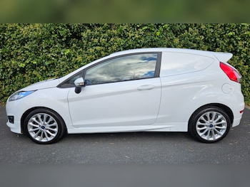 Used Ford Fiesta 2017 for sale - 76598502: Photo