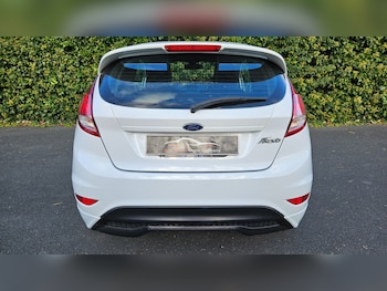 Used Ford Fiesta 2017 for sale - 76598502: Photo