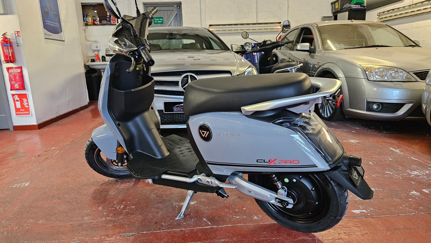 Vmoto SUPER SOCO CUX PRO