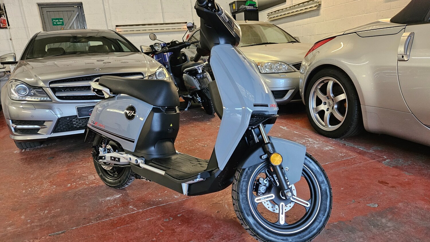 Vmoto SUPER SOCO CUX PRO