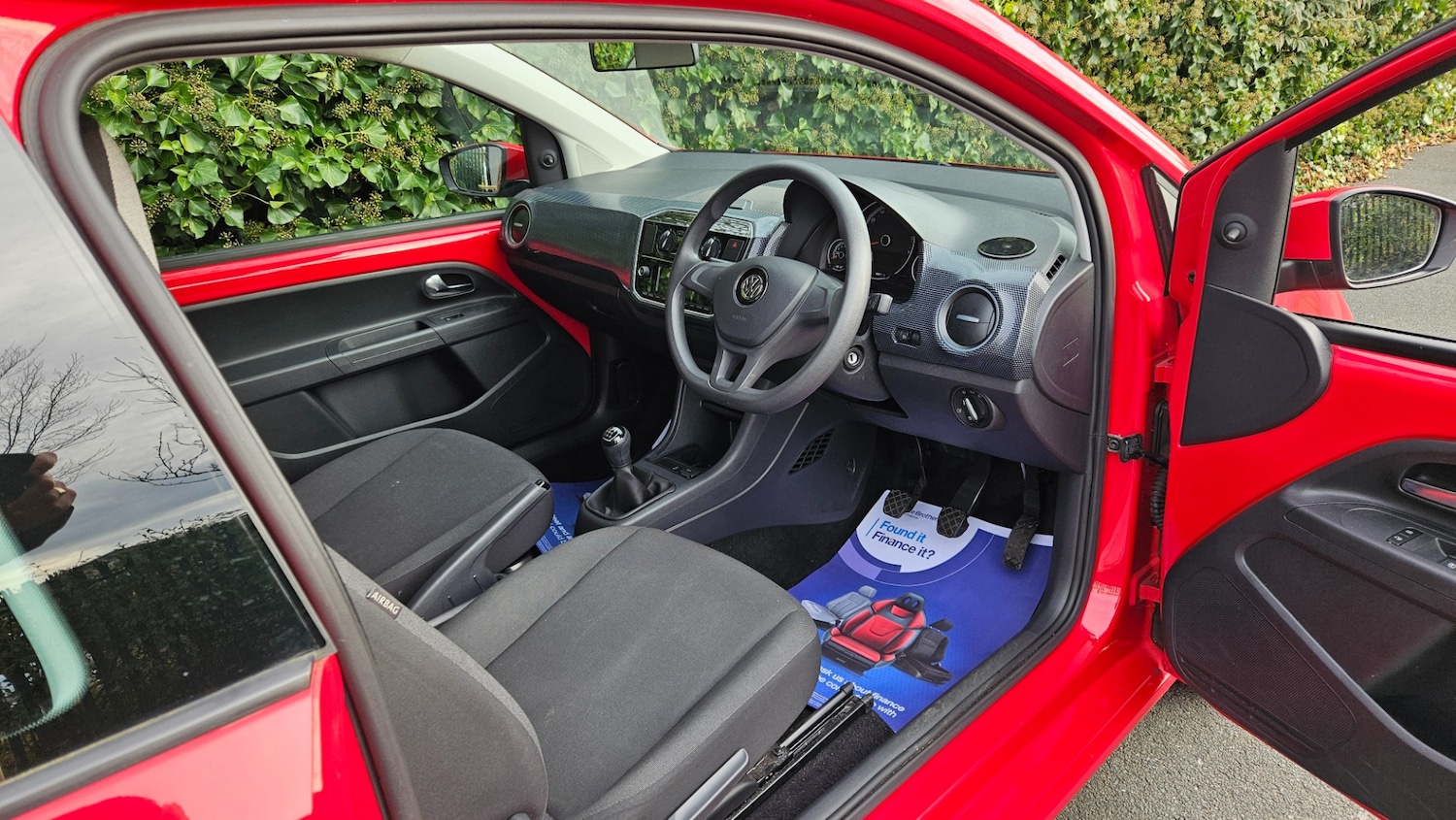 Used Volkswagen up! 2016 for sale - 77053408: Photo 11