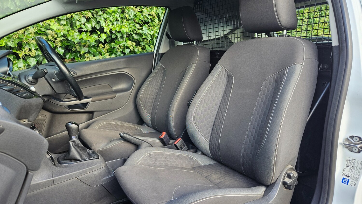 Used Ford Fiesta 2017 for sale - 76379449: Photo 14