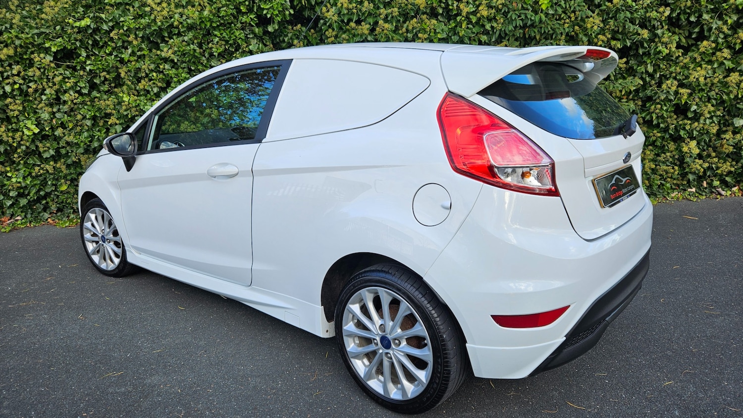 Used Ford Fiesta 2017 for sale - 76379449: Photo 3