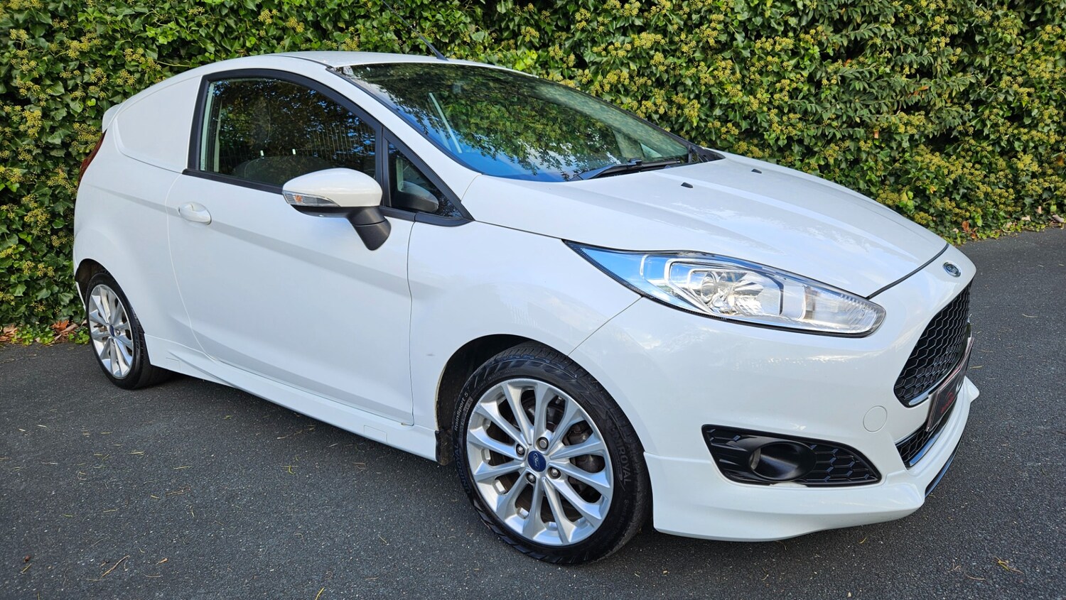 Used Ford Fiesta 2017 for sale - 76379449: Photo 7