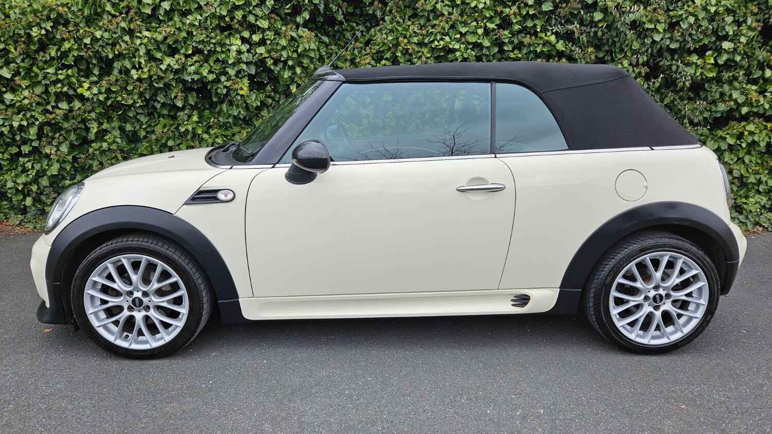 Used MINI Convertible 2012 for sale - 78139607: Photo 2