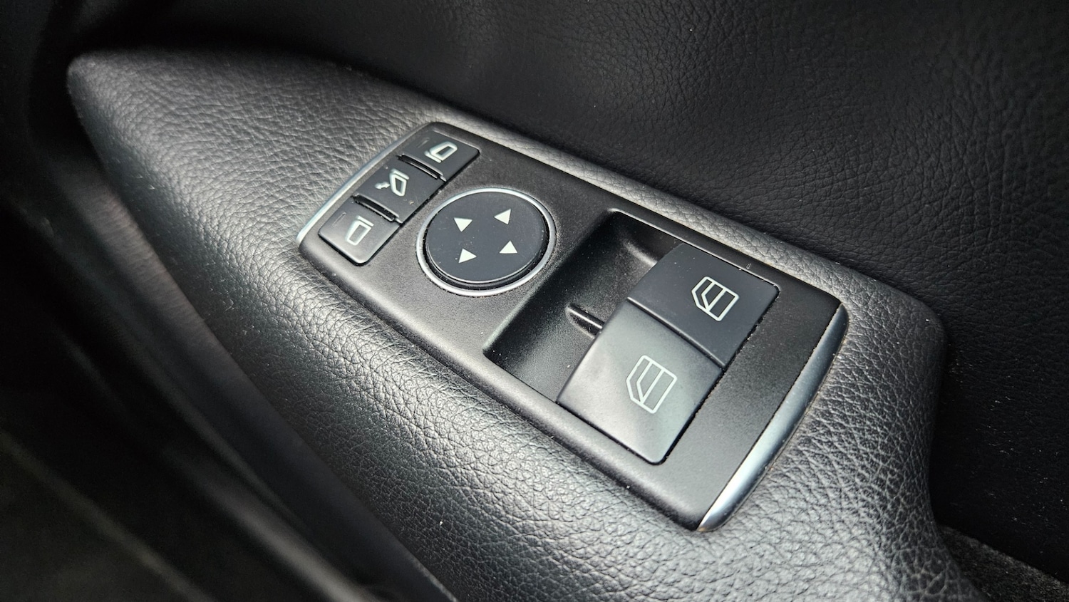 Used Mercedes-Benz C Class 2011 for sale - 76300576: Photo 23