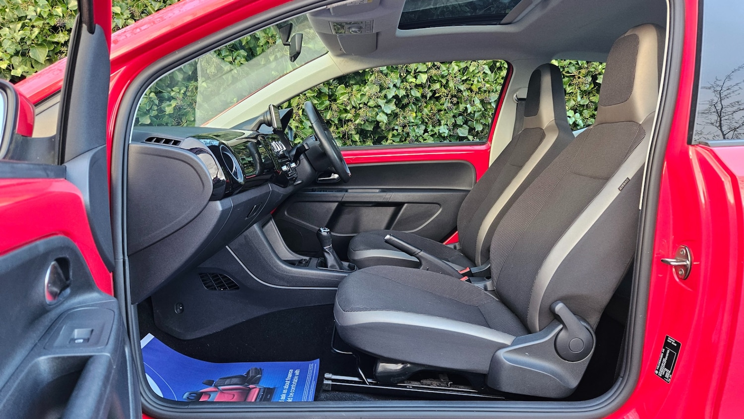 Used Volkswagen up! 2014 for sale - 78043351: Photo 15