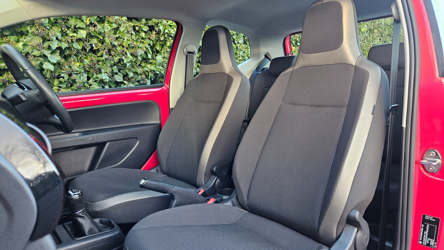 Used Volkswagen up! 2014 for sale - 78043351: Photo 16