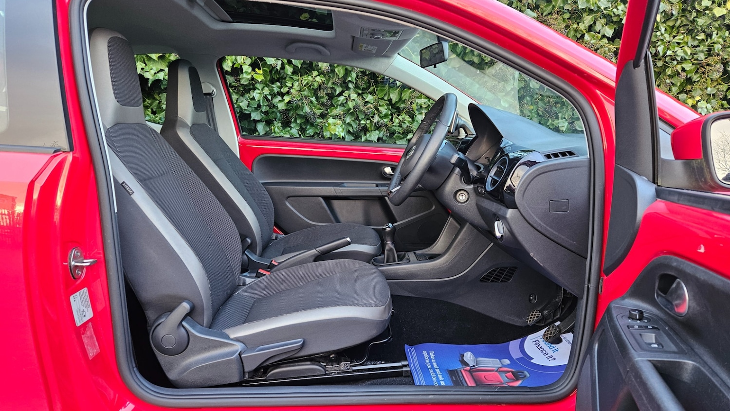 Used Volkswagen up! 2014 for sale - 78043351: Photo 9