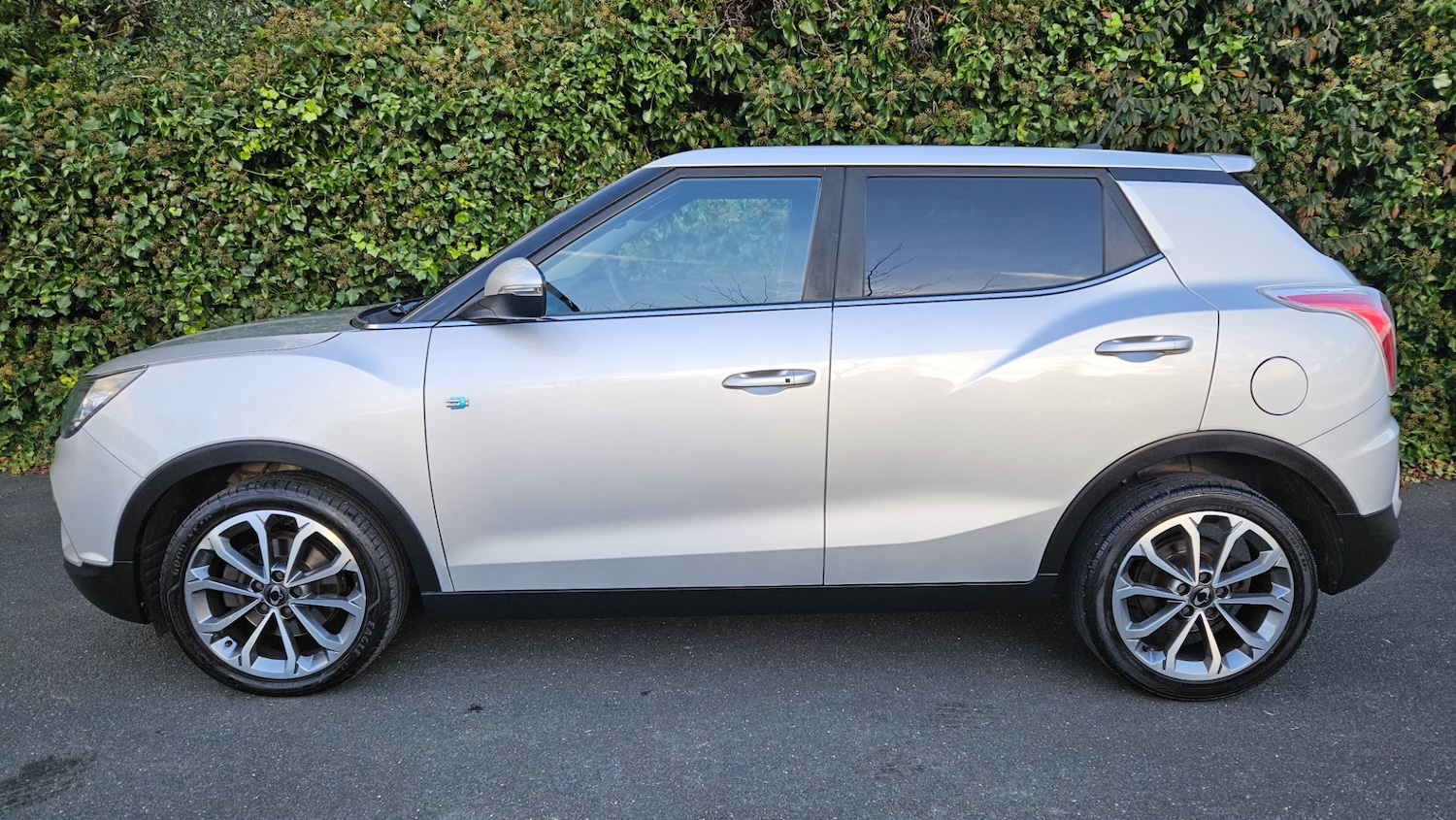 Used Ssangyong Tivoli 2018 for sale - 76906273: Photo 2