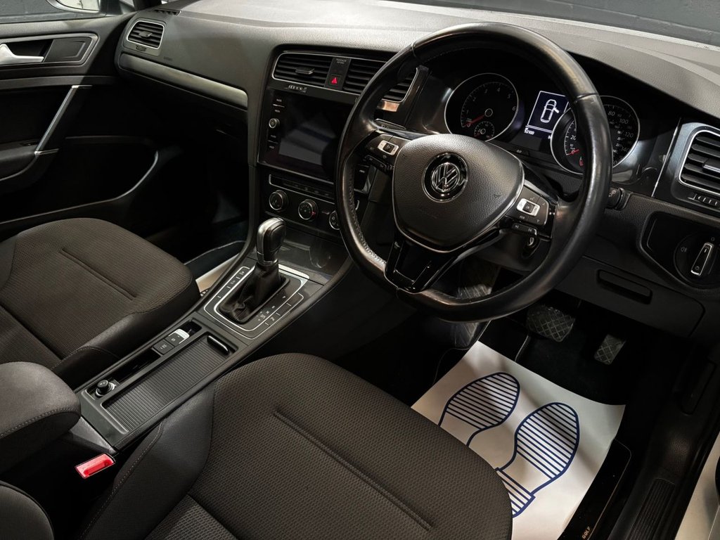 Used Volkswagen Golf 2019 for sale - 77779924: Photo 2