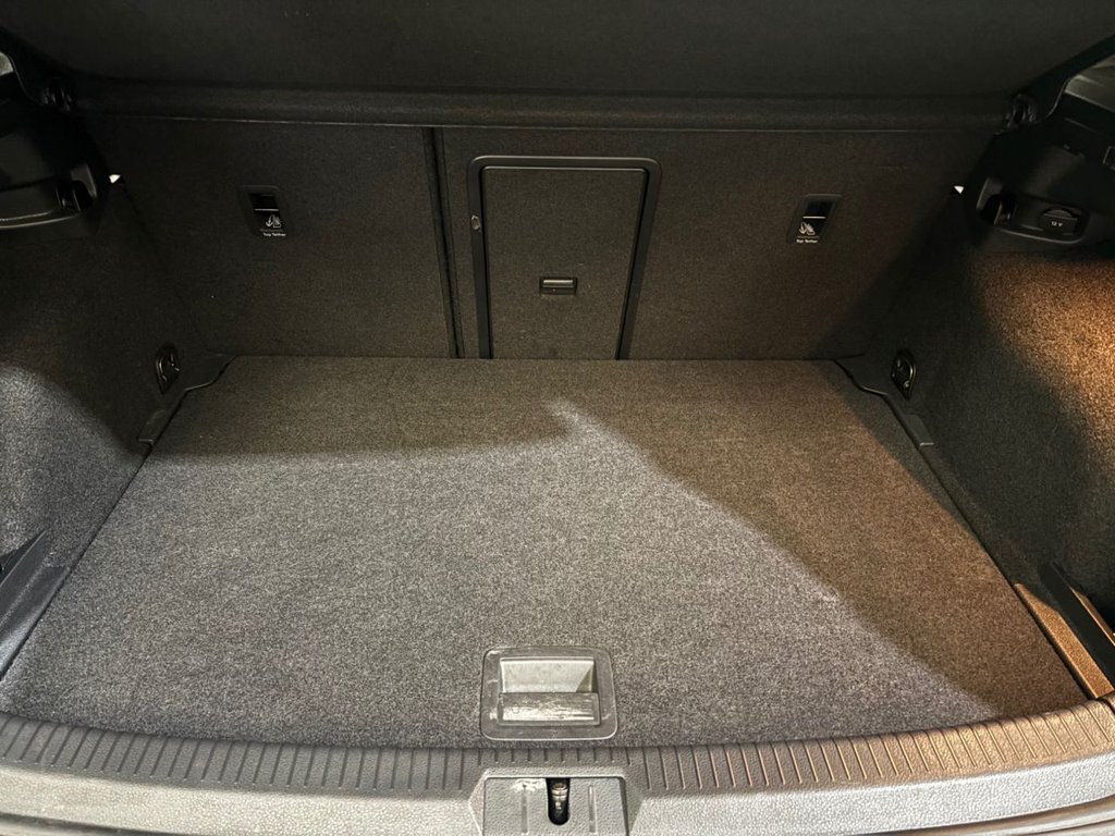 Used Volkswagen Golf 2019 for sale - 77779924: Photo 28