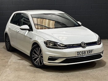 Used Volkswagen Golf 2019 for sale - 79103605: Photo