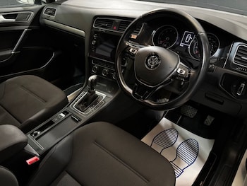Used Volkswagen Golf 2019 for sale - 79103605: Photo