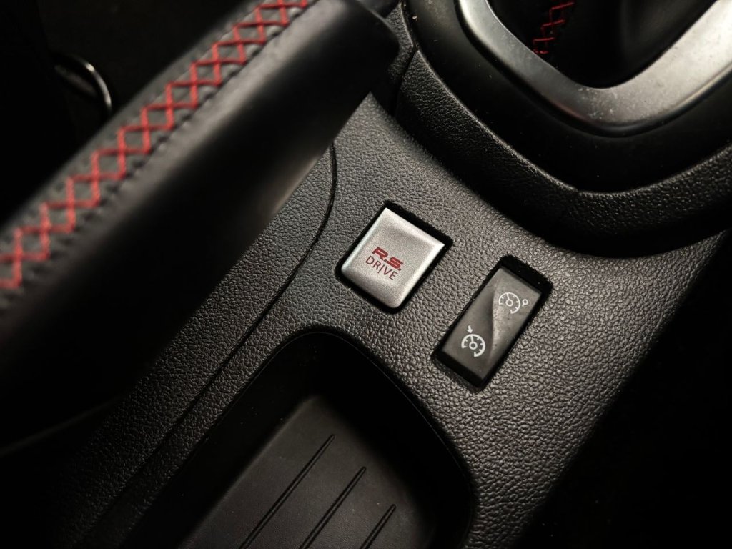 Used Renault Clio 2018 for sale - 77890866: Photo 23