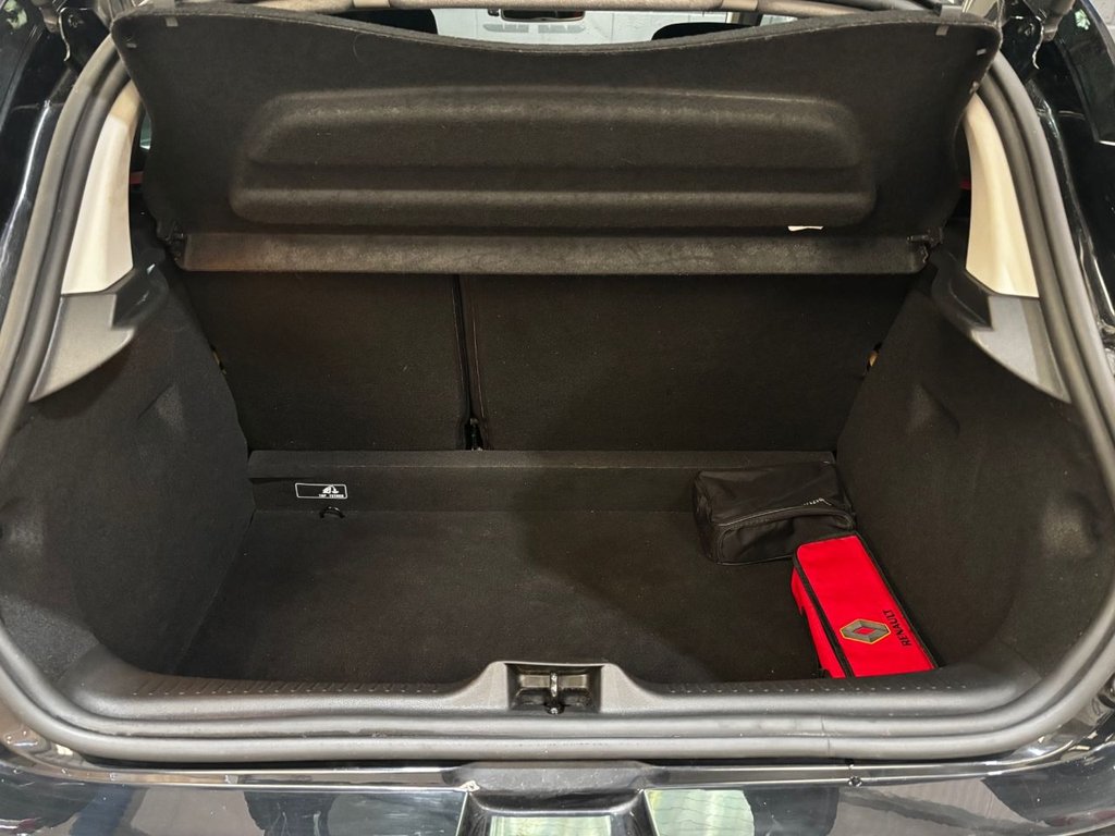 Used Renault Clio 2018 for sale - 77890866: Photo 29