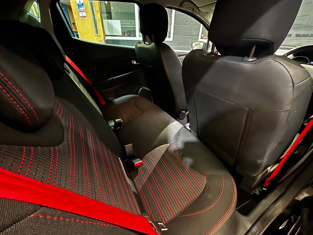 Used Renault Clio 2018 for sale - 77890866: Photo 30