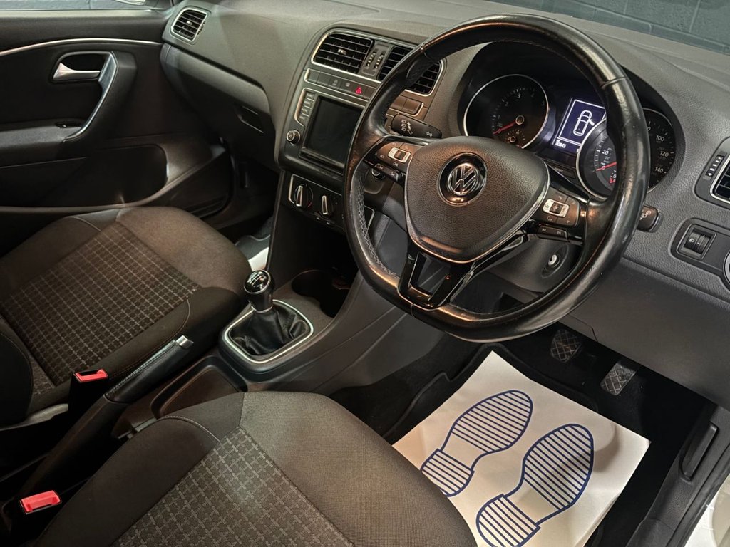 Used Volkswagen Polo 2016 for sale - 77341373: Photo 2