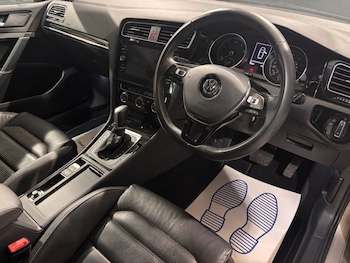 Used Volkswagen Golf 2019 for sale - 77631580: Photo