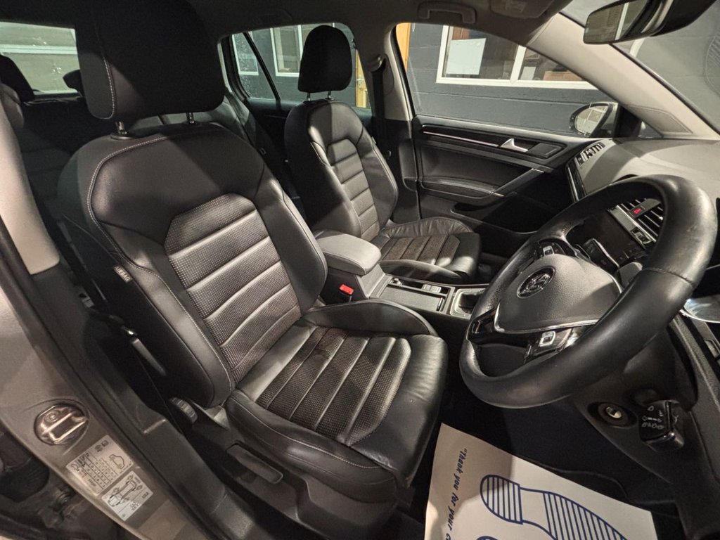 Used Volkswagen Golf 2019 for sale - 77631580: Photo 30