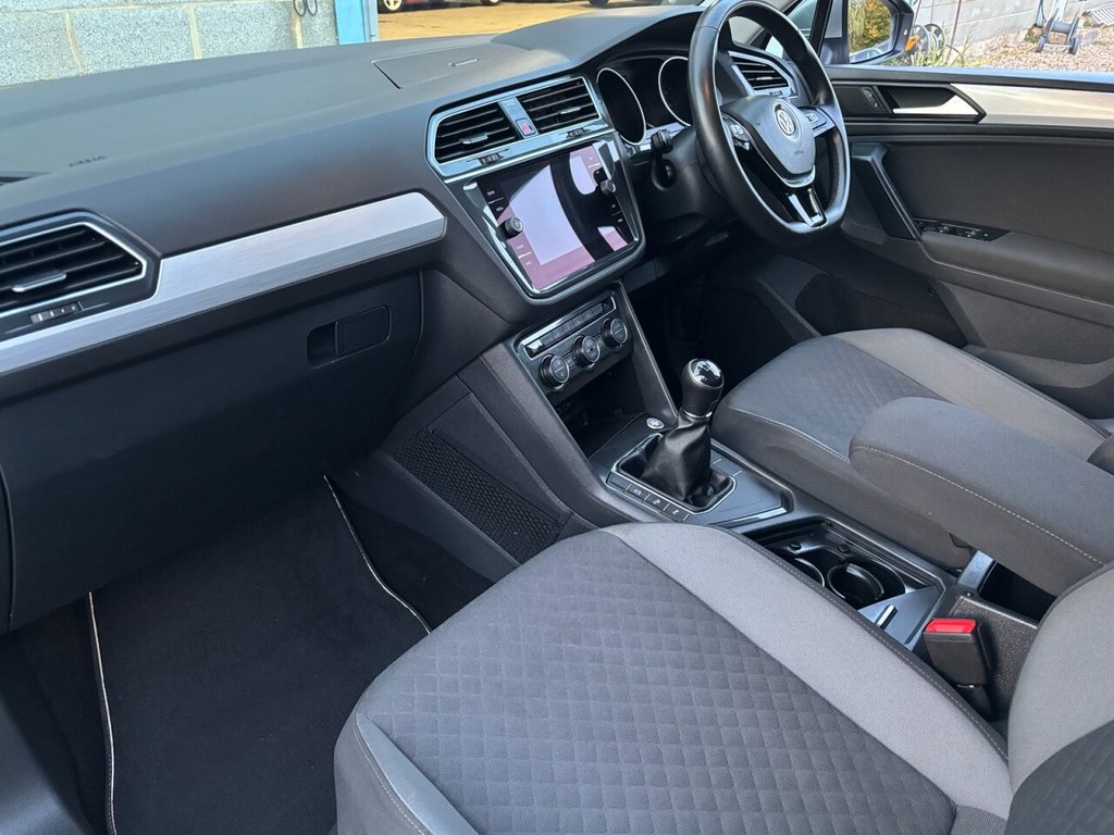 Used Volkswagen Tiguan 2019 for sale - 77336085: Photo 2