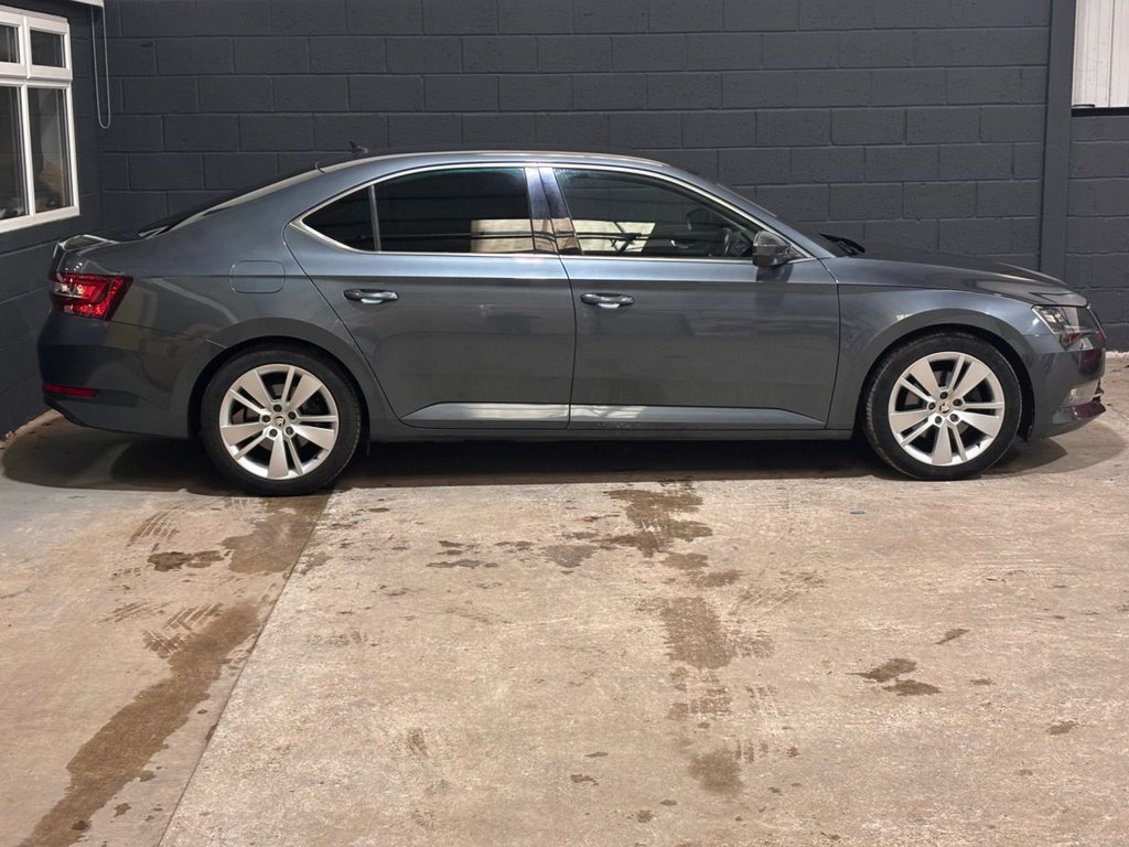 Used Skoda Superb 2019 for sale - 77408073: Photo 12