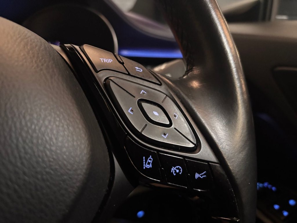 Used Toyota C-HR 2018 for sale - 77534288: Photo 25