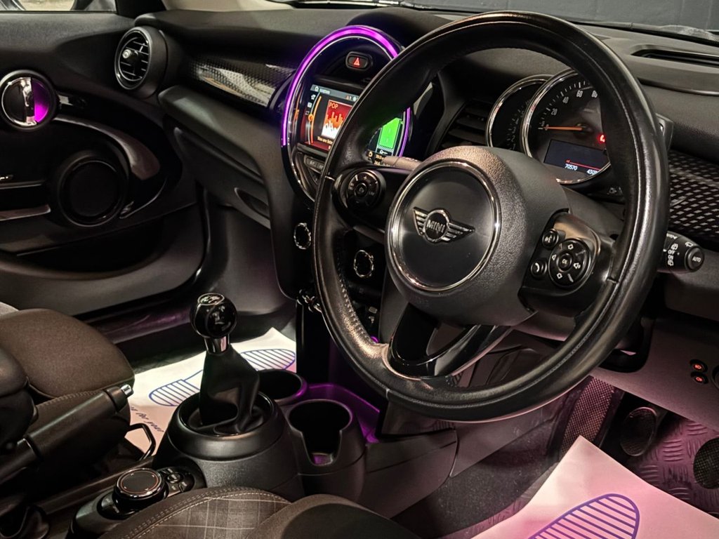 Used MINI Hatch 2018 for sale - 77336079: Photo 2