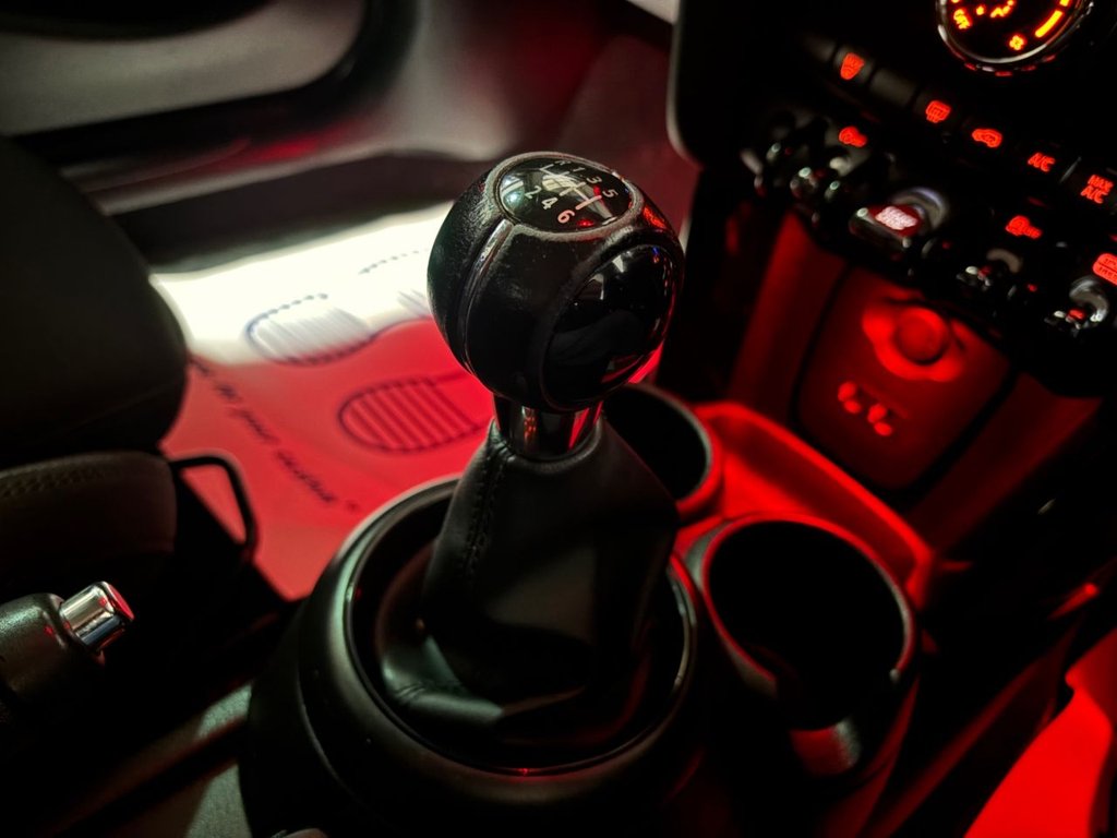 Used MINI Hatch 2018 for sale - 77336079: Photo 24