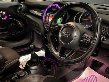 Used MINI Hatch 2018 for sale - 77336079: Photo