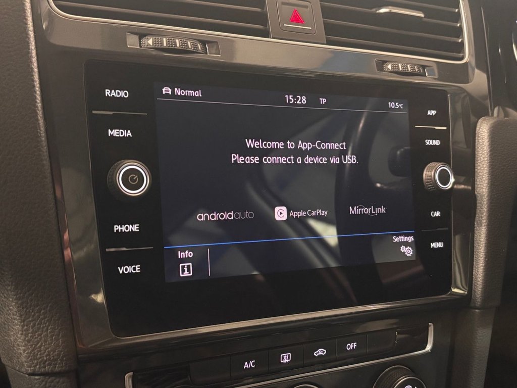 Used Volkswagen Golf 2017 for sale - 77620993: Photo 15