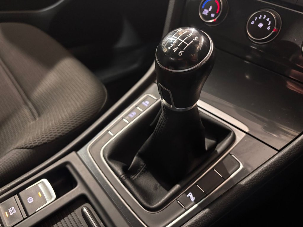 Used Volkswagen Golf 2017 for sale - 77620993: Photo 20