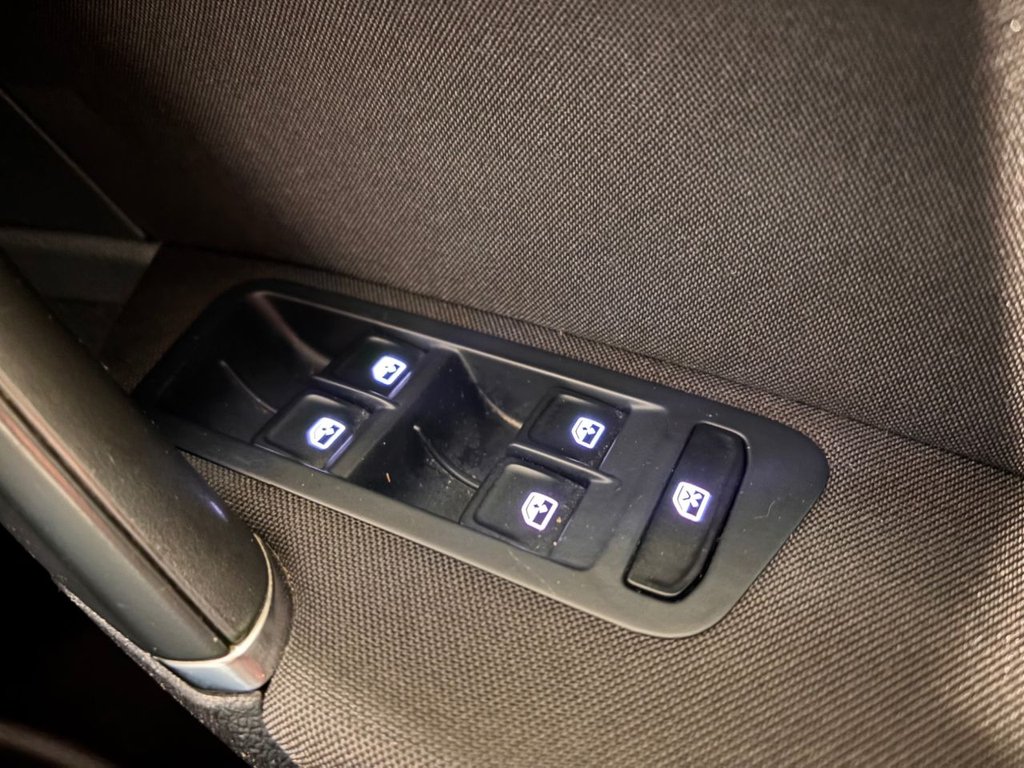 Used Volkswagen Golf 2017 for sale - 77620993: Photo 23