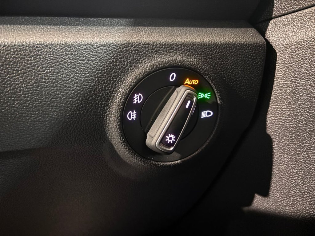 Used Volkswagen T-Roc 2019 for sale - 77655102: Photo 25