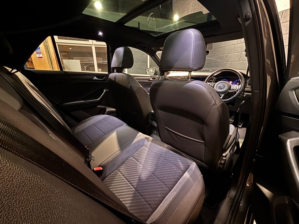 Used Volkswagen T-Roc 2019 for sale - 77655102: Photo 32