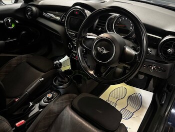 Used MINI Hatch 2018 for sale - 78943411: Photo