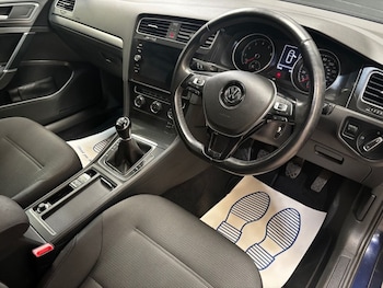 Used Volkswagen Golf 2017 for sale - 78768943: Photo