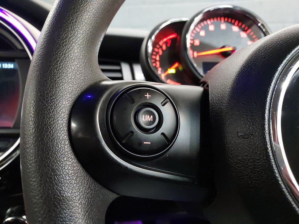 Used MINI Hatch 2019 for sale - 77336082: Photo 18