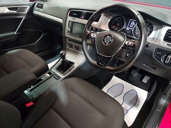 Used Volkswagen Golf 2016 for sale - 77336066: Photo