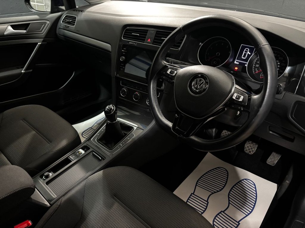 Used Volkswagen Golf 2018 for sale - 78002691: Photo 2