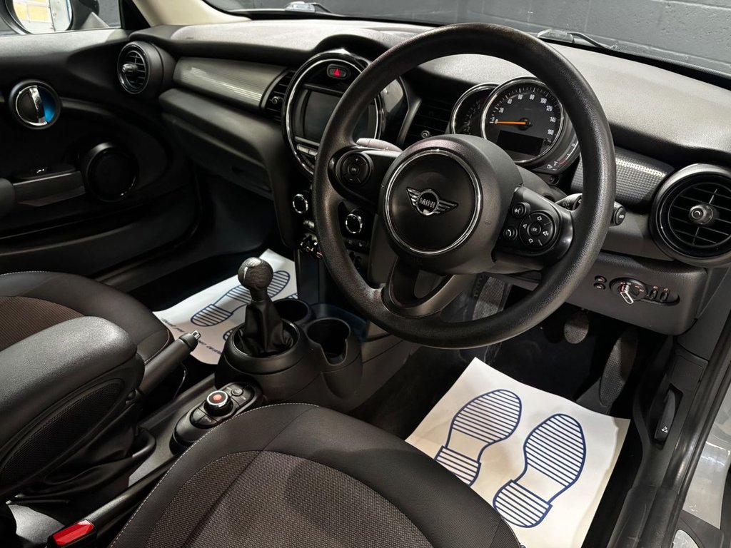 Used MINI Hatch 2019 for sale - 78029863: Photo 2