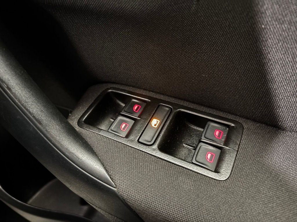 Used Volkswagen Polo 2015 for sale - 77952297: Photo 15