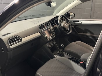 Used Volkswagen Tiguan 2017 for sale - 77697862: Photo