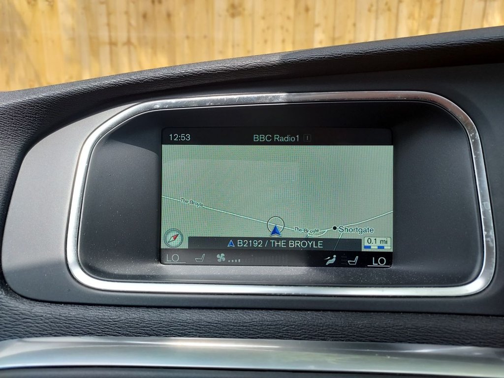 Used Volvo V40 2015 for sale - 77336070: Photo 12