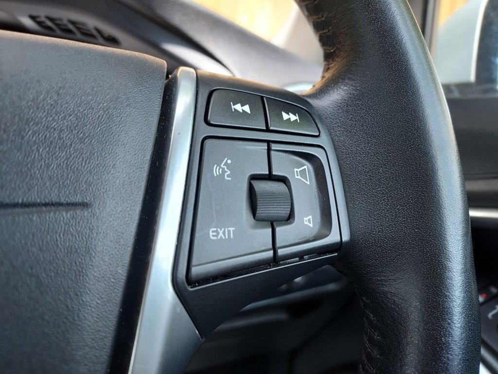 Used Volvo V40 2015 for sale - 77336070: Photo 27