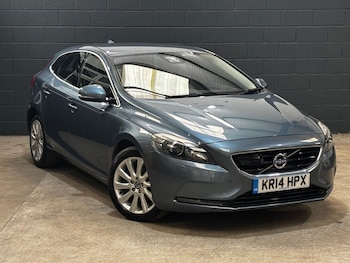 Used Volvo V40 2014 for sale - 78768681: Photo