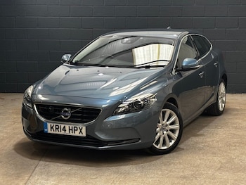 Used Volvo V40 2014 for sale - 78768681: Photo