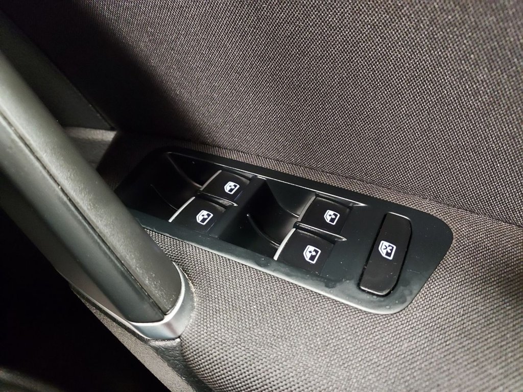 Used Volkswagen Golf 2018 for sale - 77336075: Photo 23